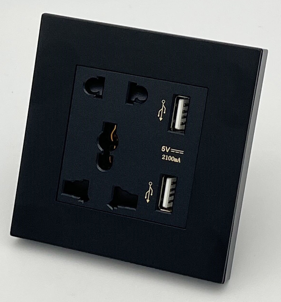L530拉丝黑 多功能五孔插座带USB