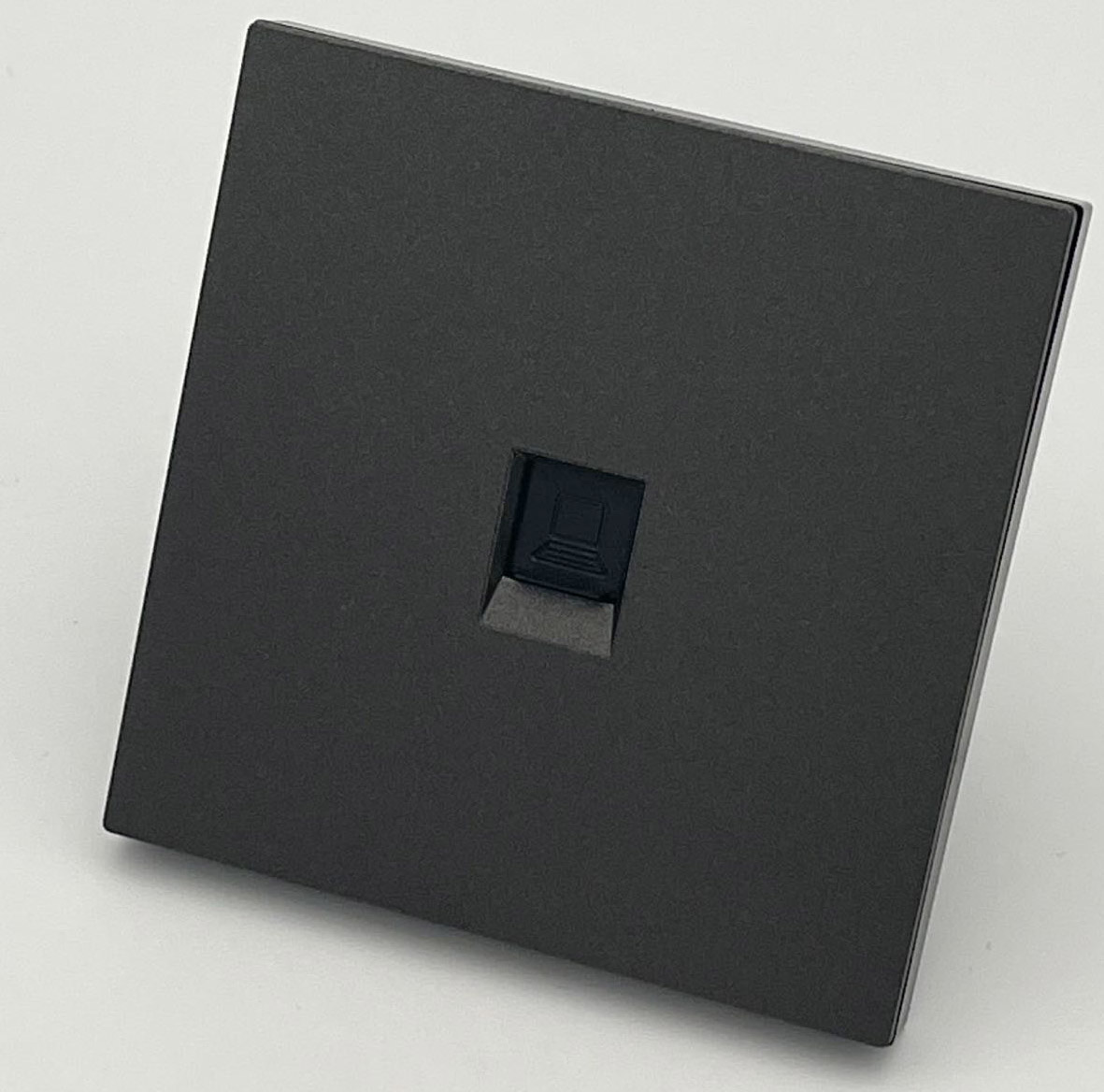 L520砂面黑（塑胶）网络插座