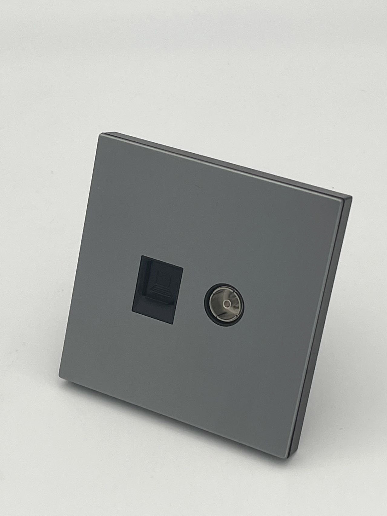 L530拉丝铝 网络插+电视插